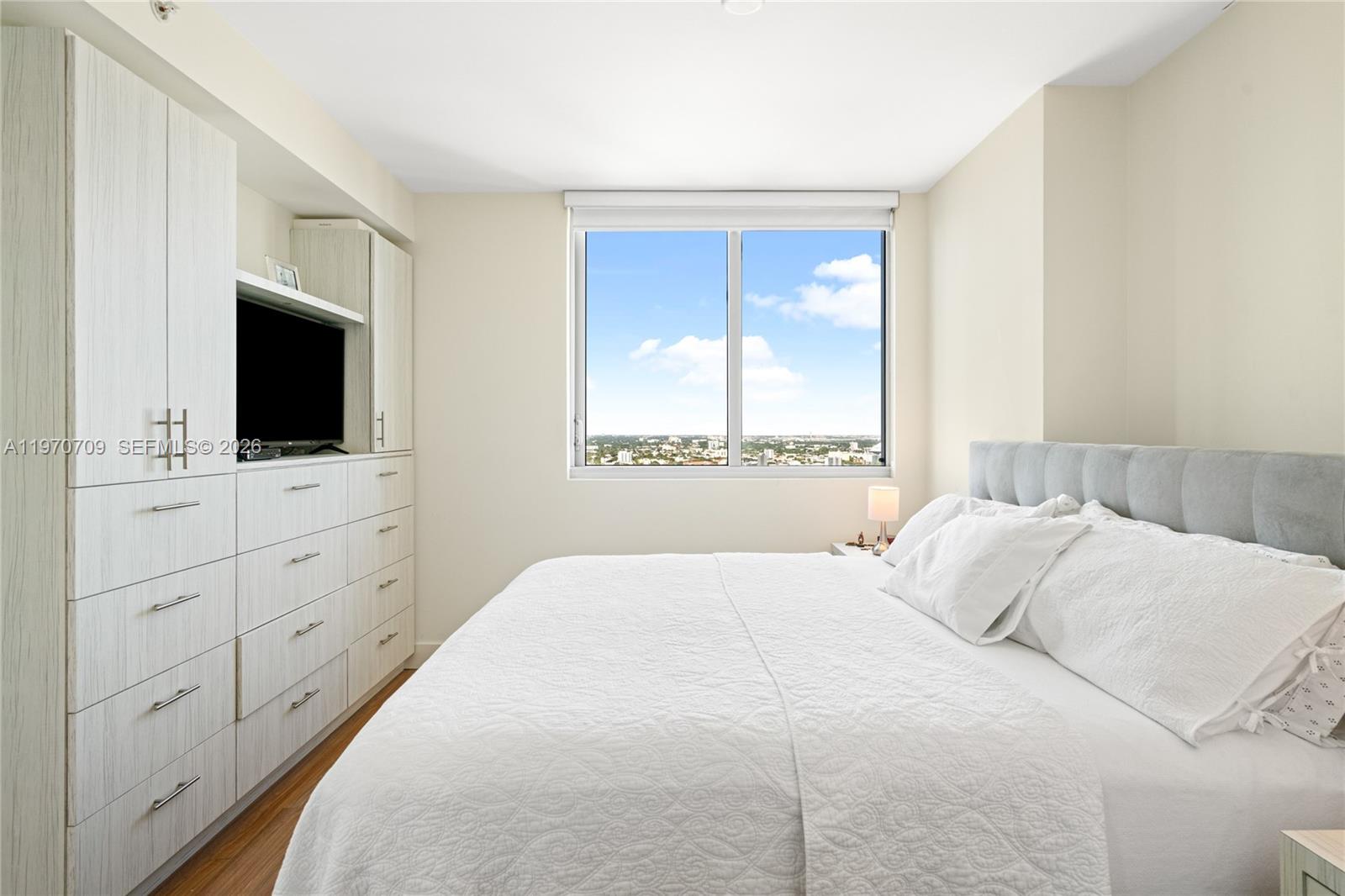 92 SW 3rd St #3409, Miami FL 33130