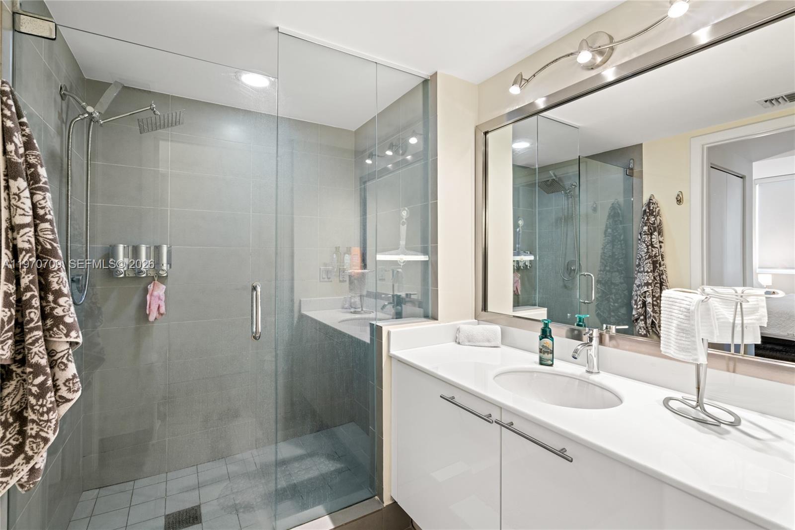 92 SW 3rd St #3409, Miami FL 33130