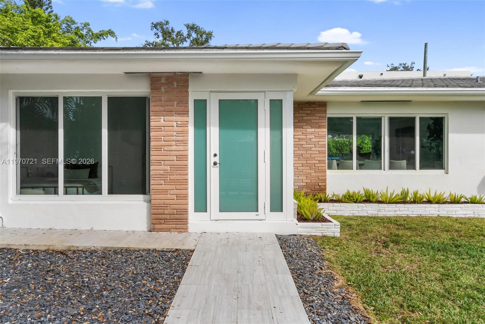 1001 NE 86th St, Miami FL 33138