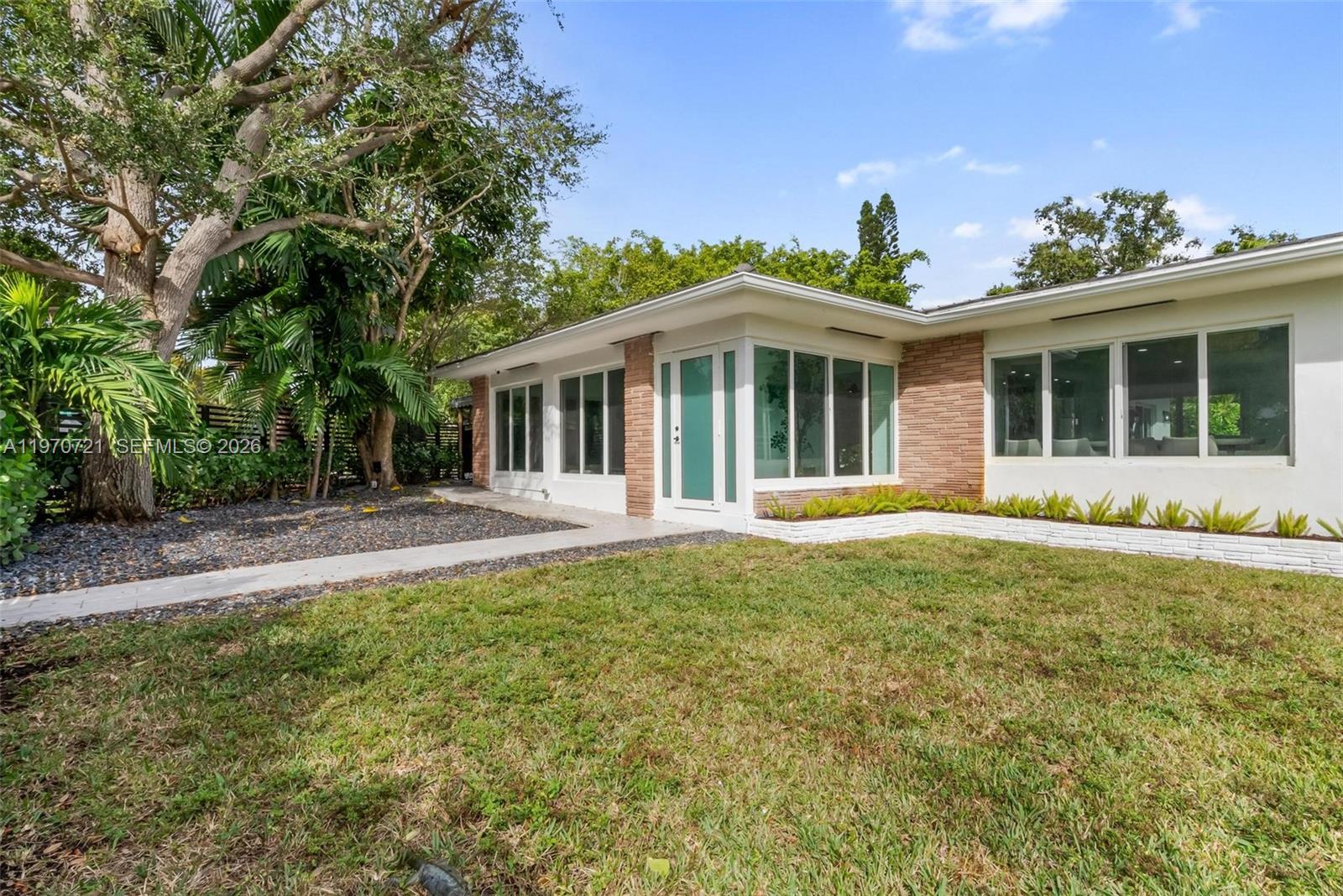 1001 NE 86th St, Miami FL 33138