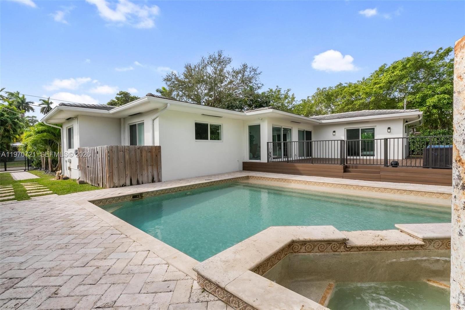 1001 NE 86th St, Miami FL 33138