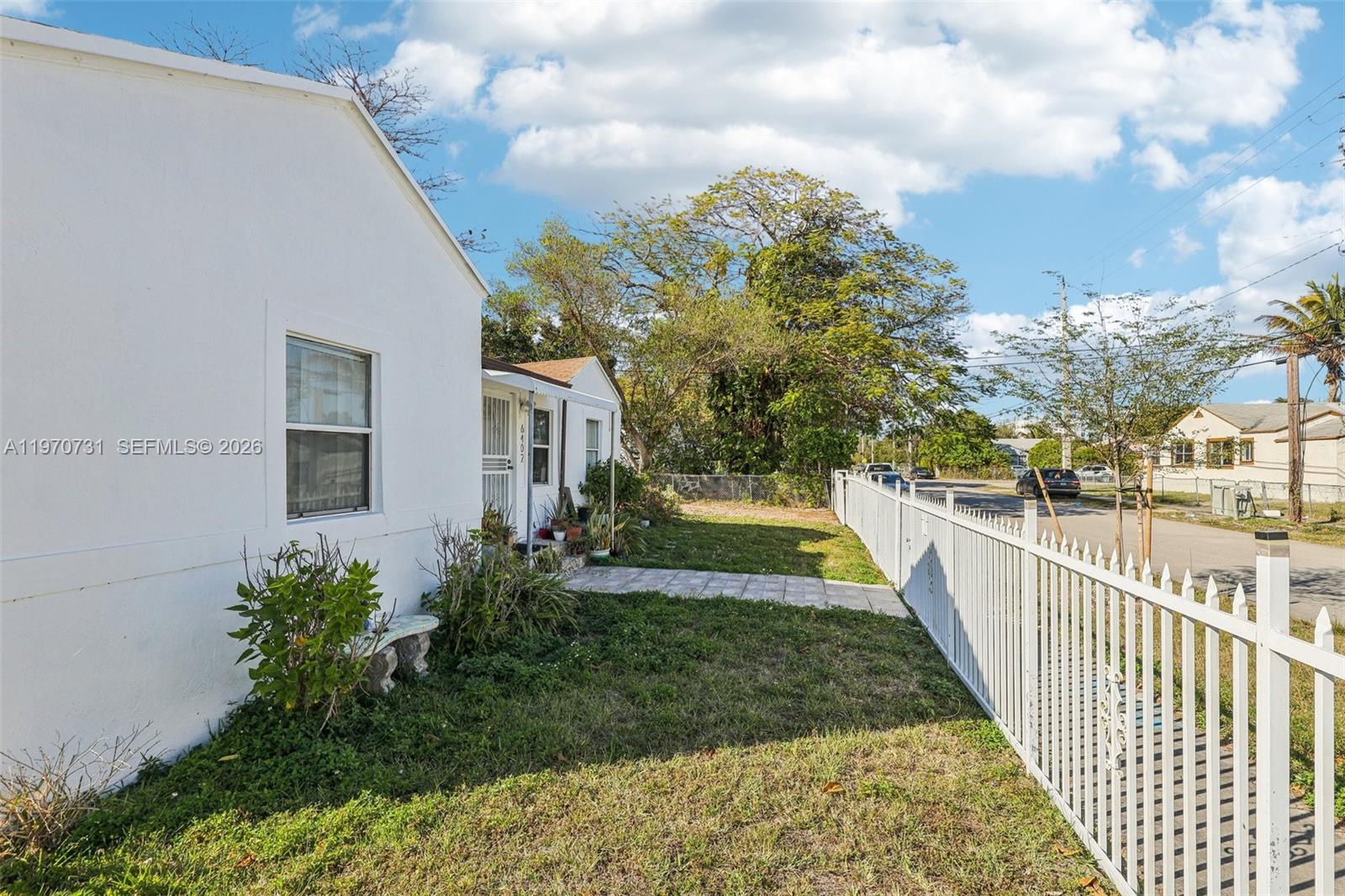 6402 NW 8th Ave, Miami FL 33150