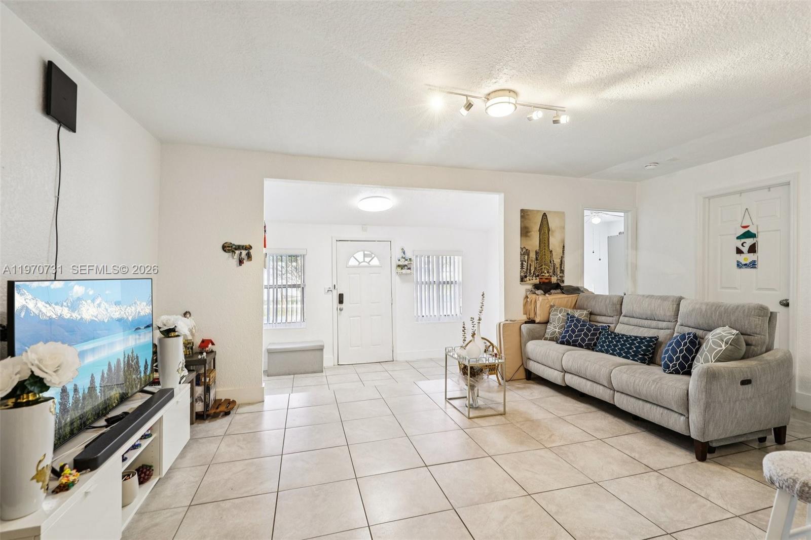 6402 NW 8th Ave, Miami FL 33150