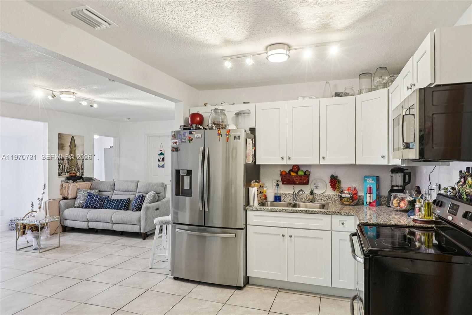 6402 NW 8th Ave, Miami FL 33150