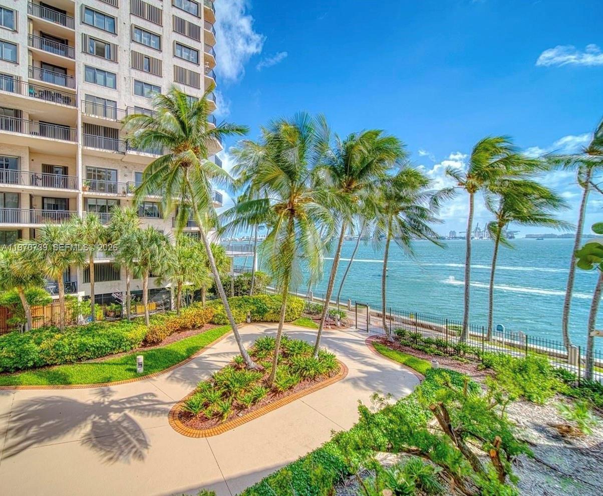 520 Brickell Key Dr #A1912, Miami FL 33131