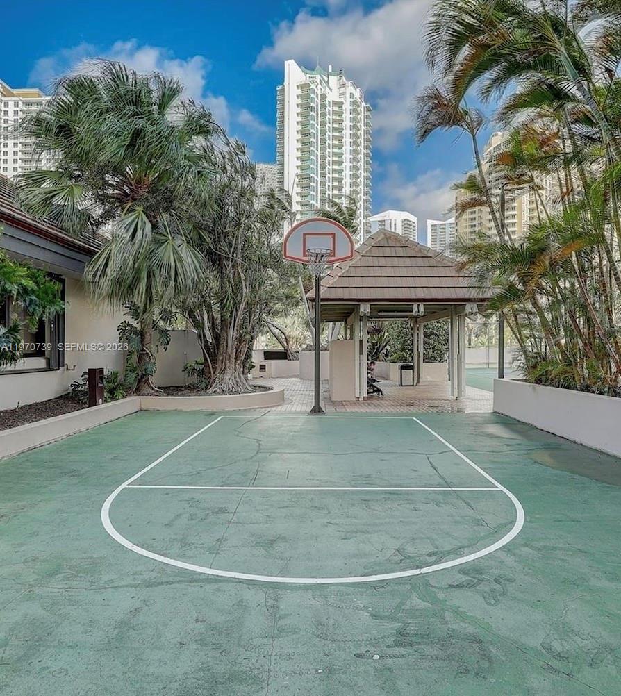 520 Brickell Key Dr #A1912, Miami FL 33131