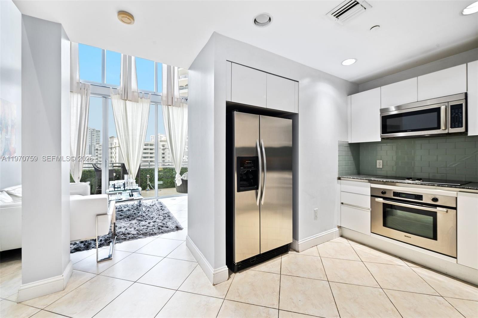 1050 Brickell Ave #1014, Miami FL 33131