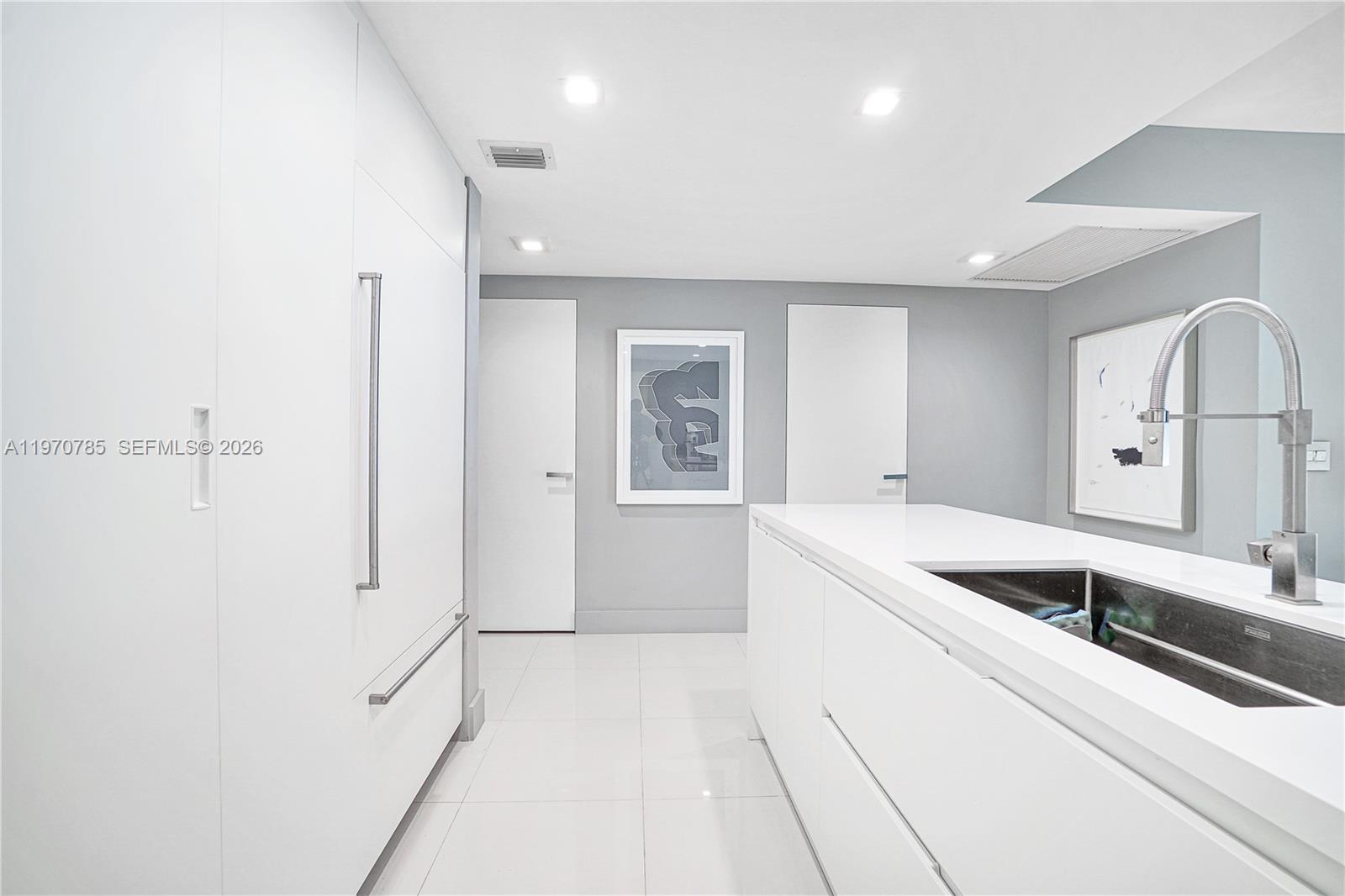 475 Brickell Ave #1913, Miami FL 33131