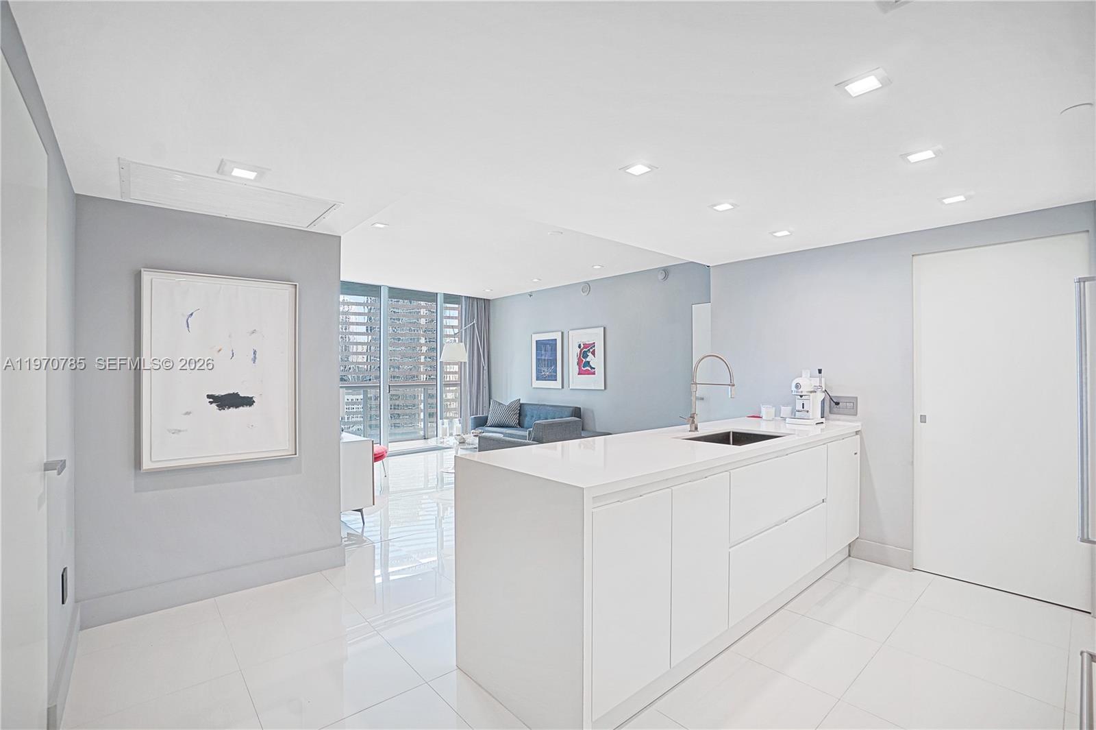 475 Brickell Ave #1913, Miami FL 33131