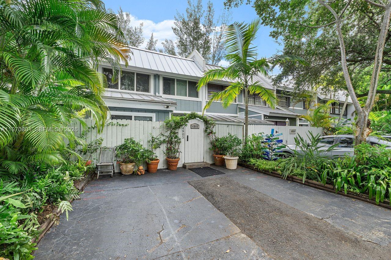 4905 SW 71st Pl, Miami FL 33155