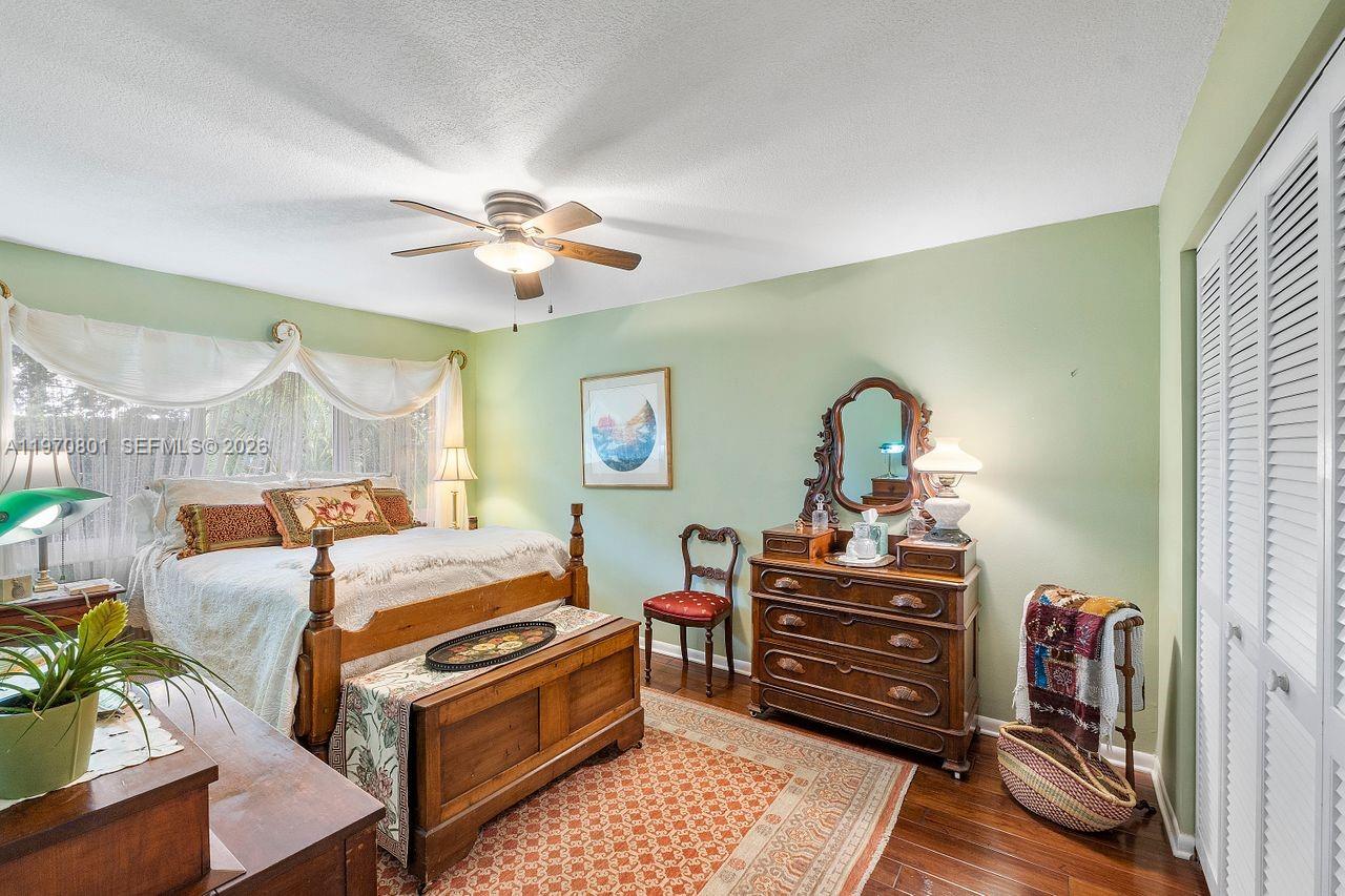 4905 SW 71st Pl, Miami FL 33155