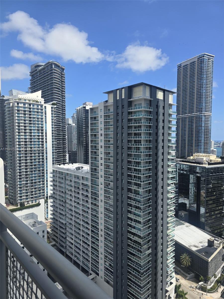 60 SW 13th St #3218, Miami FL 33130