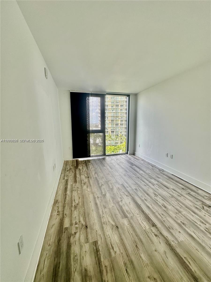 121 NE 34th St #1416, Miami FL 33137