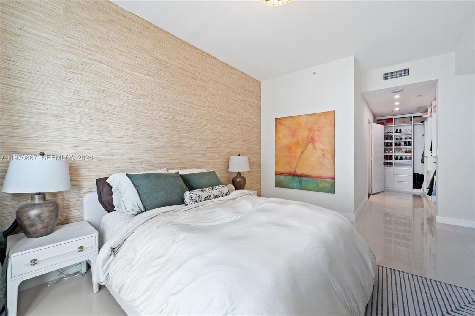 900 Biscayne Blvd #3110, Miami FL 33132