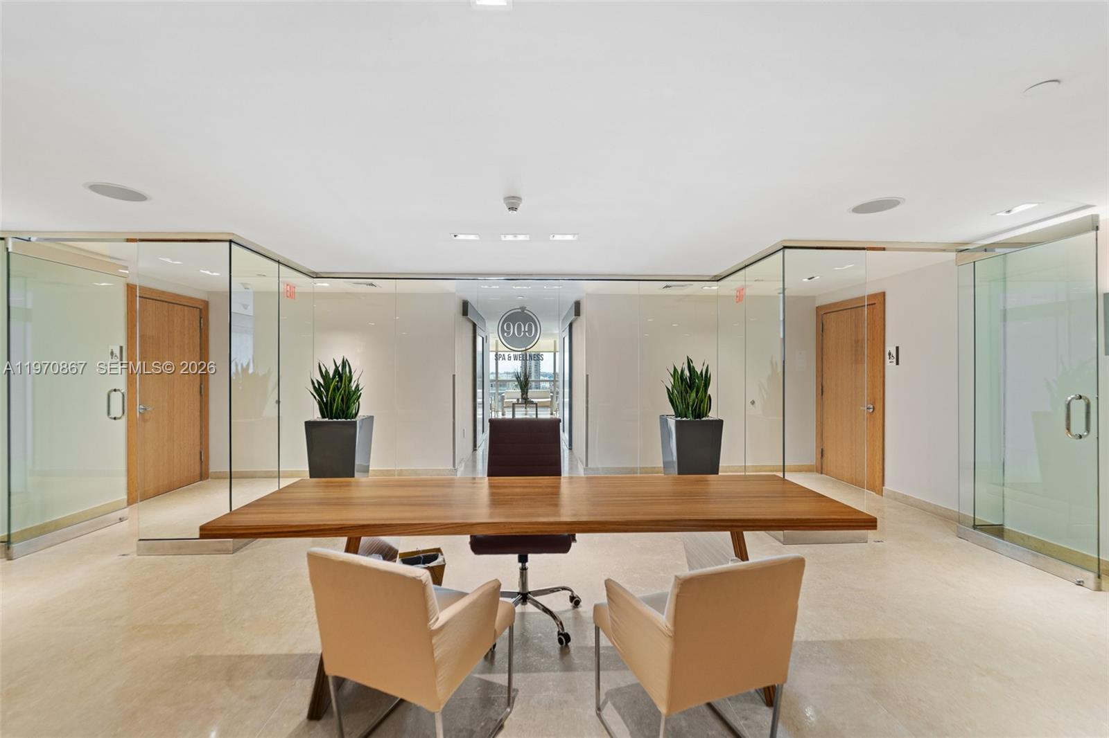 900 Biscayne Blvd #3110, Miami FL 33132