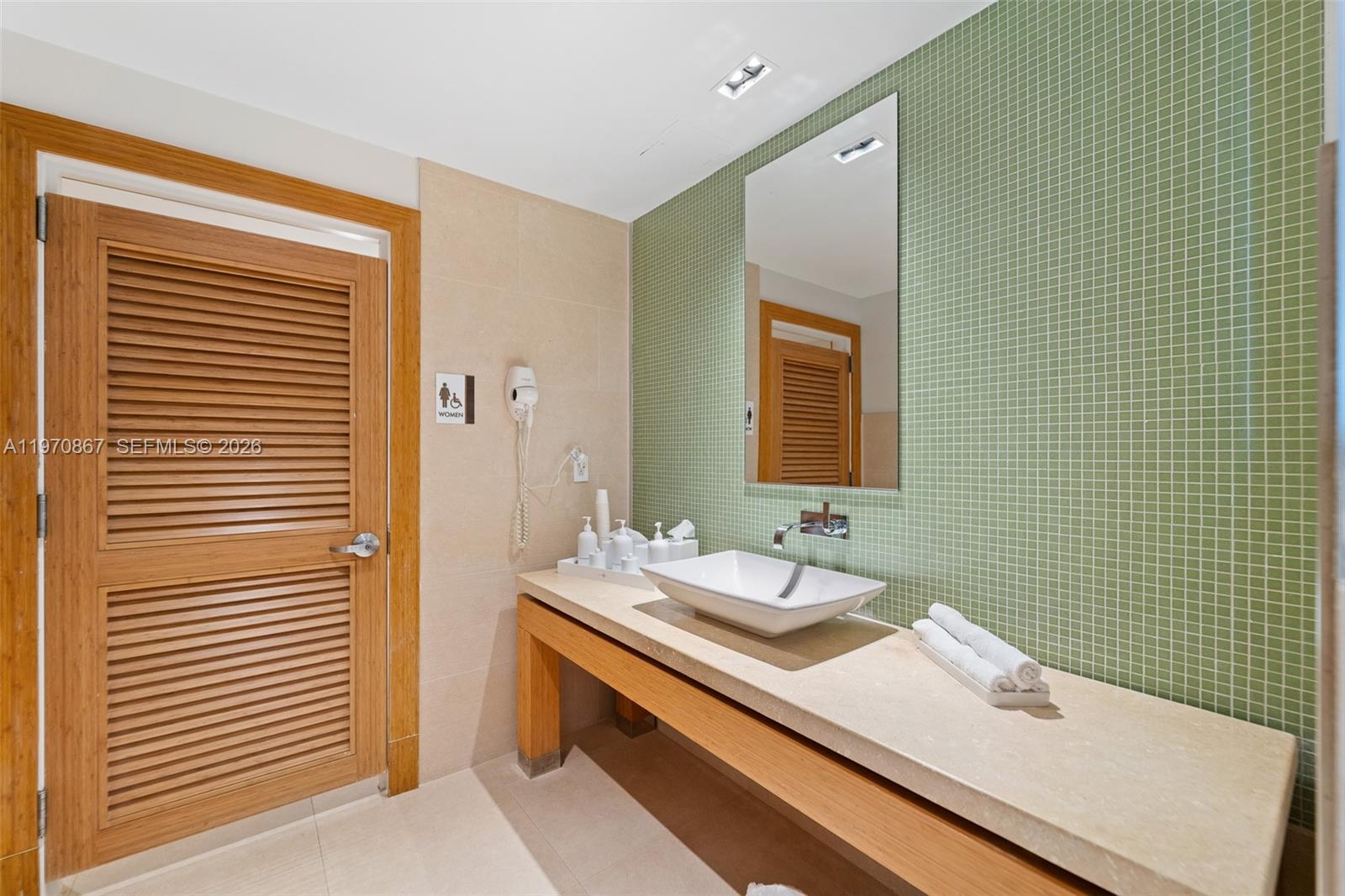 900 Biscayne Blvd #3110, Miami FL 33132