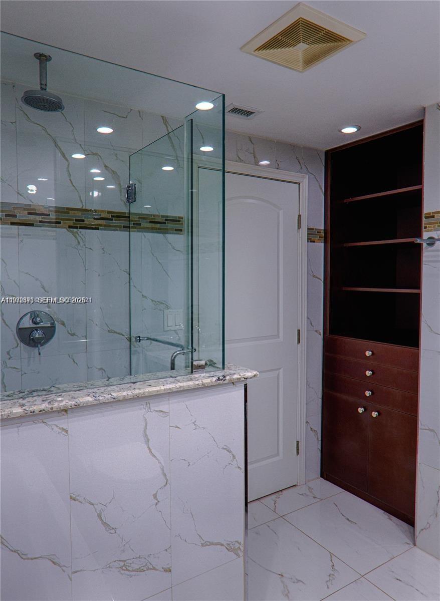 Bal Harbour FL 33154 - A11970873