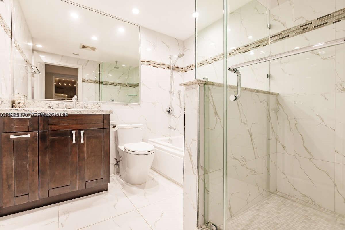Bal Harbour FL 33154 - A11970873