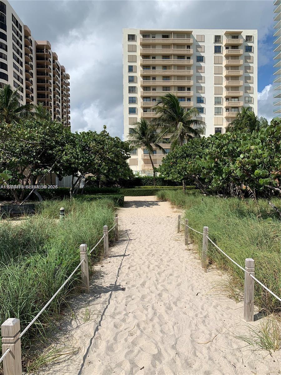 Bal Harbour FL 33154 - A11970873