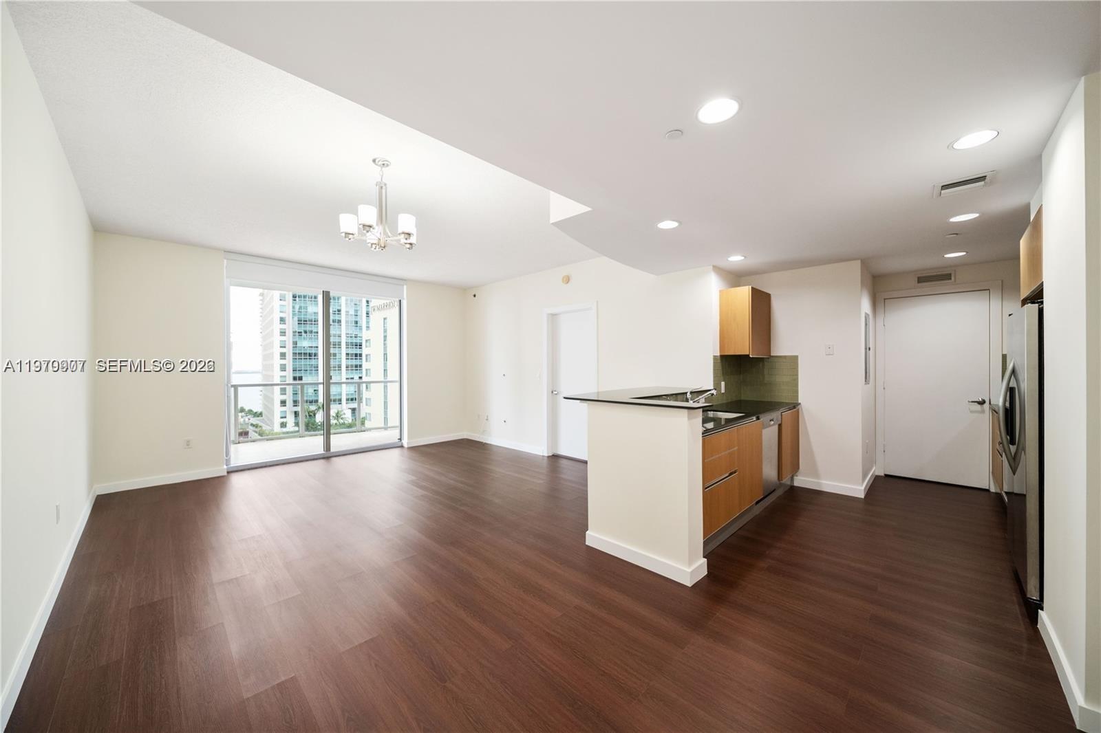 1060 Brickell Ave #1605, Miami FL 33131
