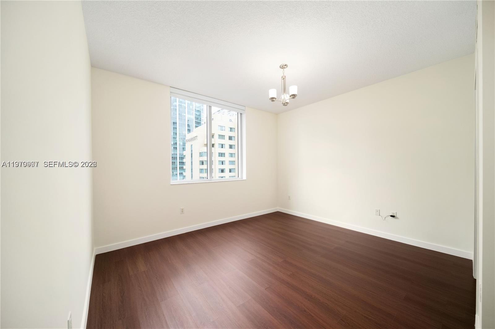 1060 Brickell Ave #1605, Miami FL 33131
