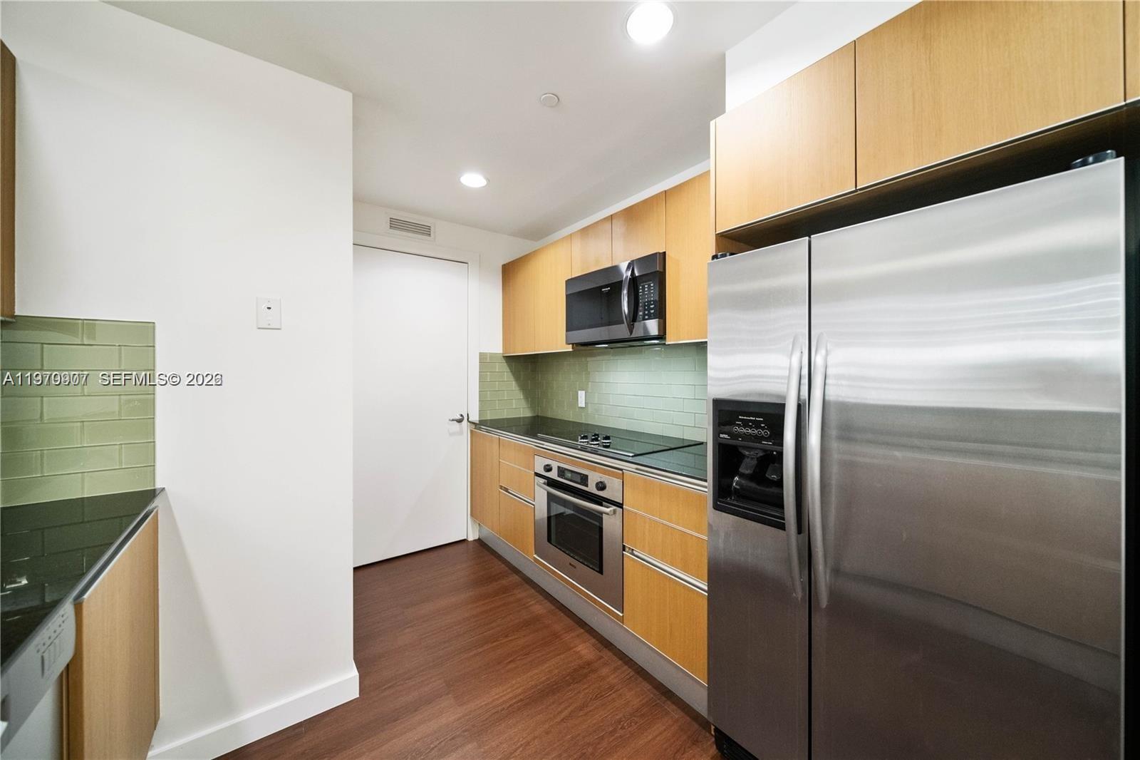 1060 Brickell Ave #1605, Miami FL 33131