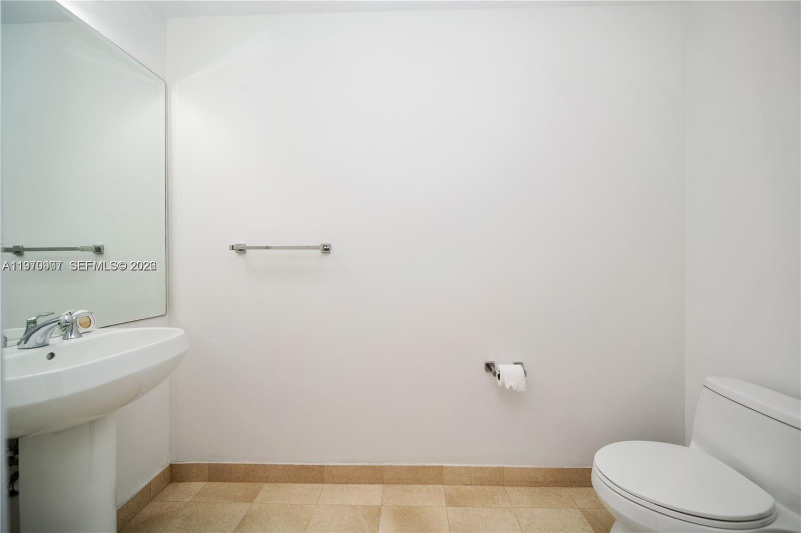 1060 Brickell Ave #1605, Miami FL 33131