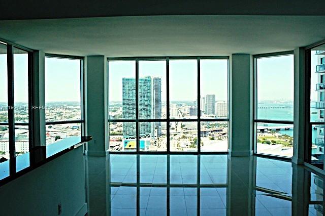 253 NE 2nd St #4303, Miami FL 33132