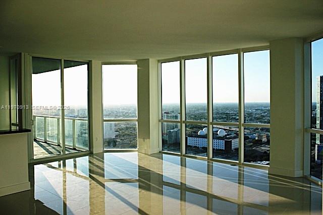 253 NE 2nd St #4303, Miami FL 33132