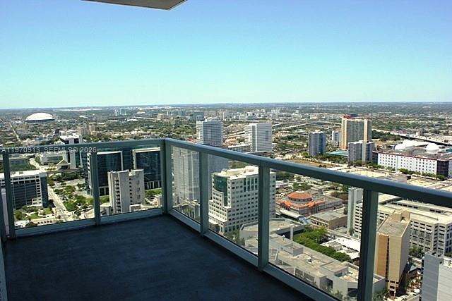 253 NE 2nd St #4303, Miami FL 33132