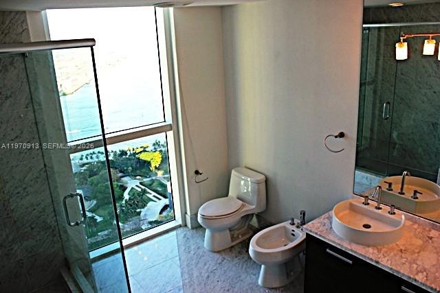 253 NE 2nd St #4303, Miami FL 33132