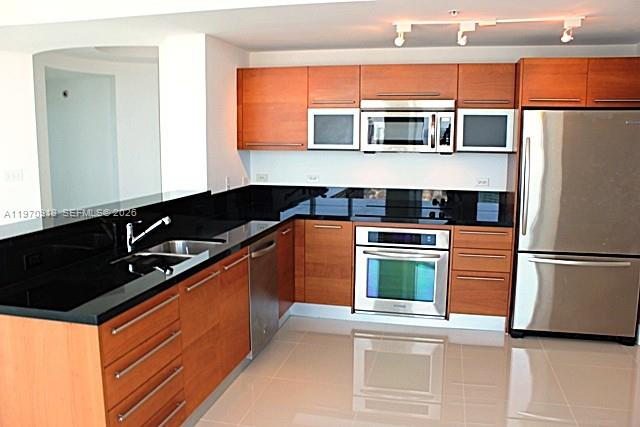 253 NE 2nd St #4303, Miami FL 33132