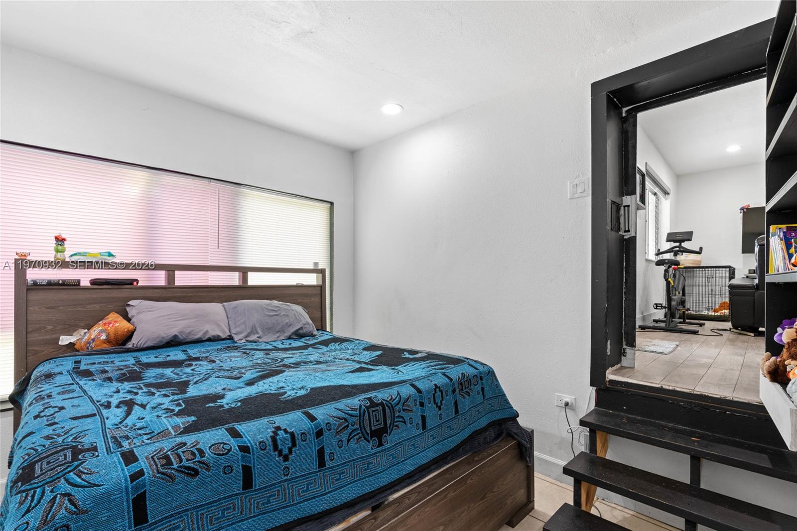 700 SW 44th Pl, Miami FL 33134