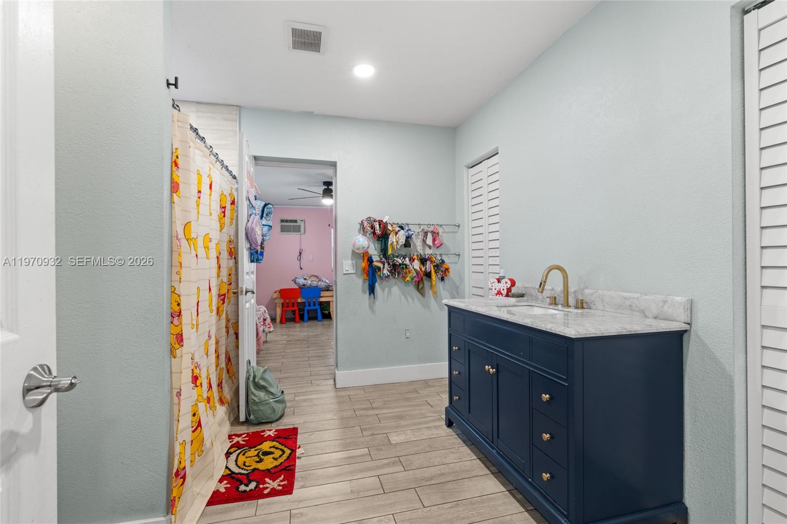 700 SW 44th Pl, Miami FL 33134