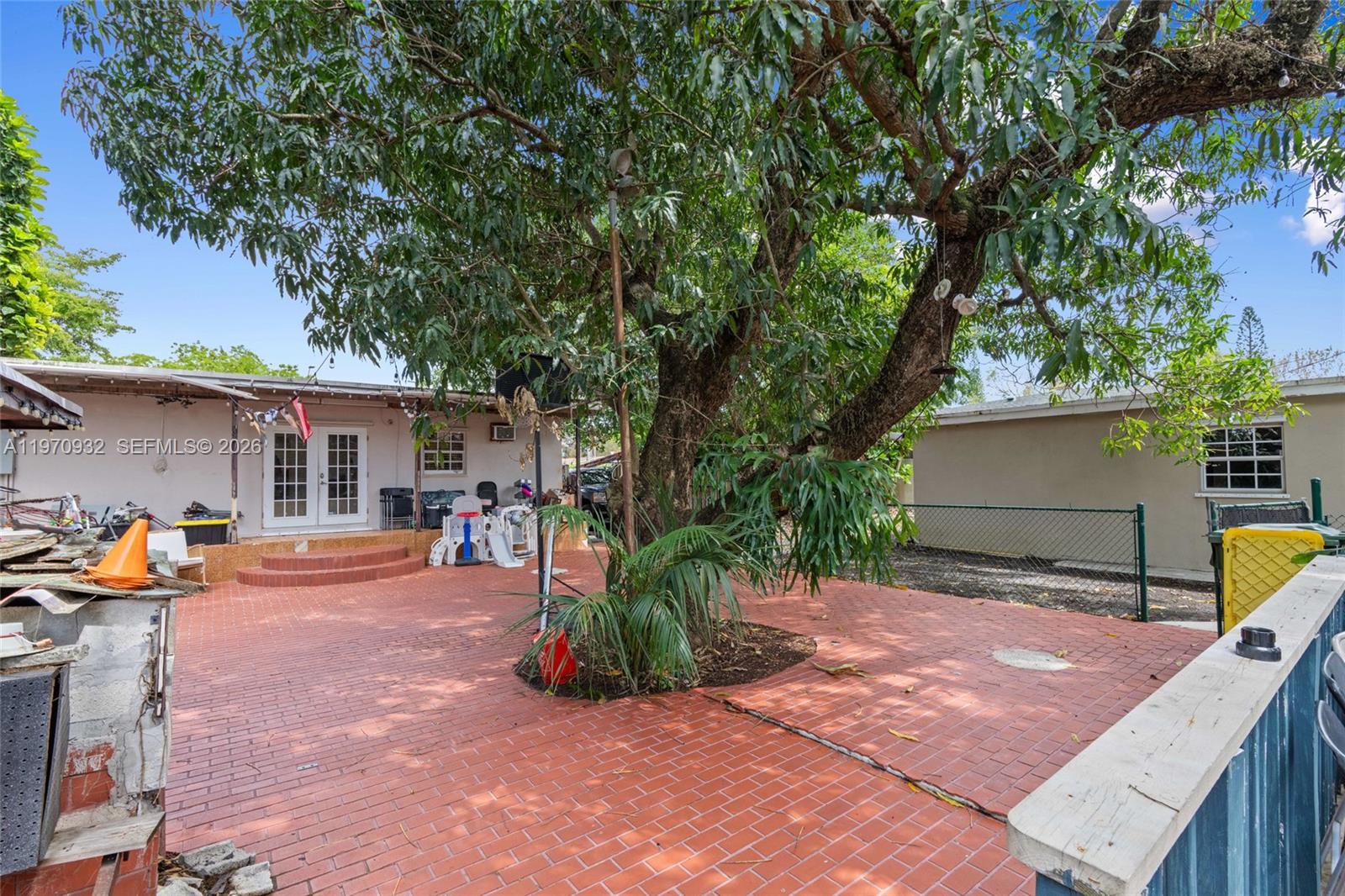 700 SW 44th Pl, Miami FL 33134