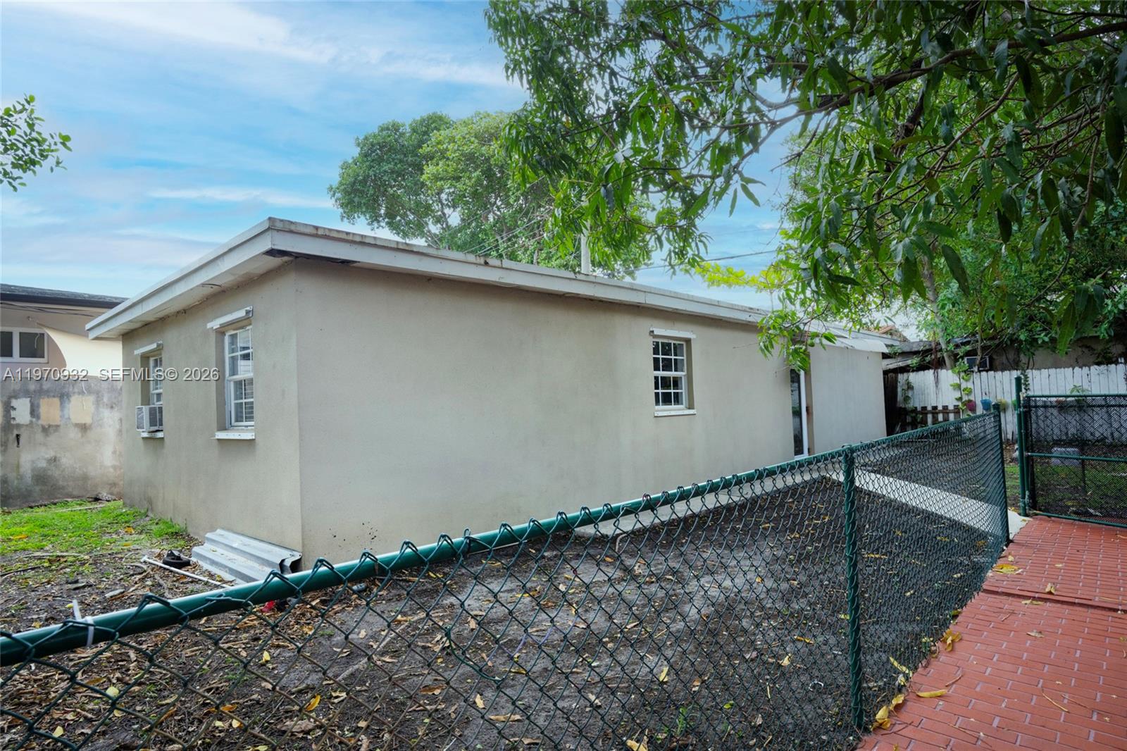 700 SW 44th Pl, Miami FL 33134