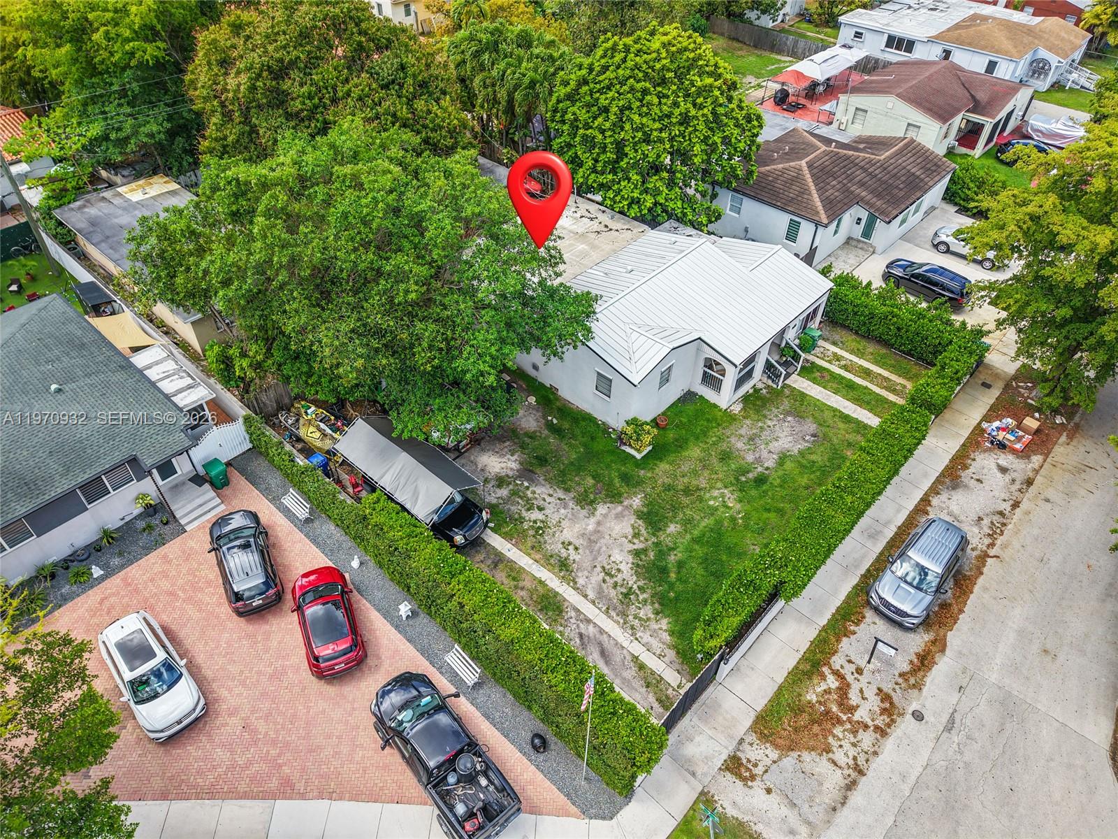 700 SW 44th Pl, Miami FL 33134