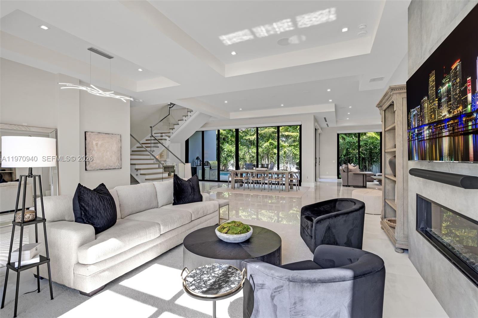 225 NE 3rd St, Boca Raton FL 33432