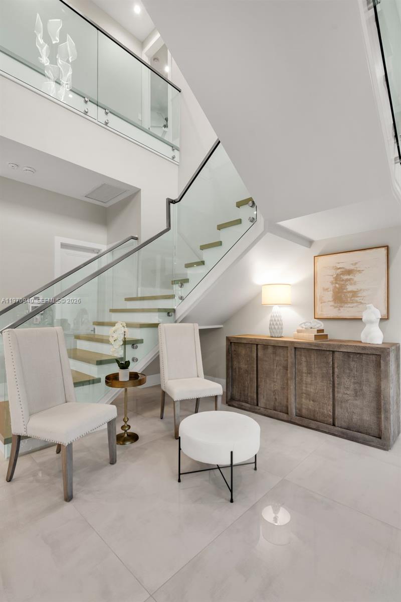 225 NE 3rd St, Boca Raton FL 33432
