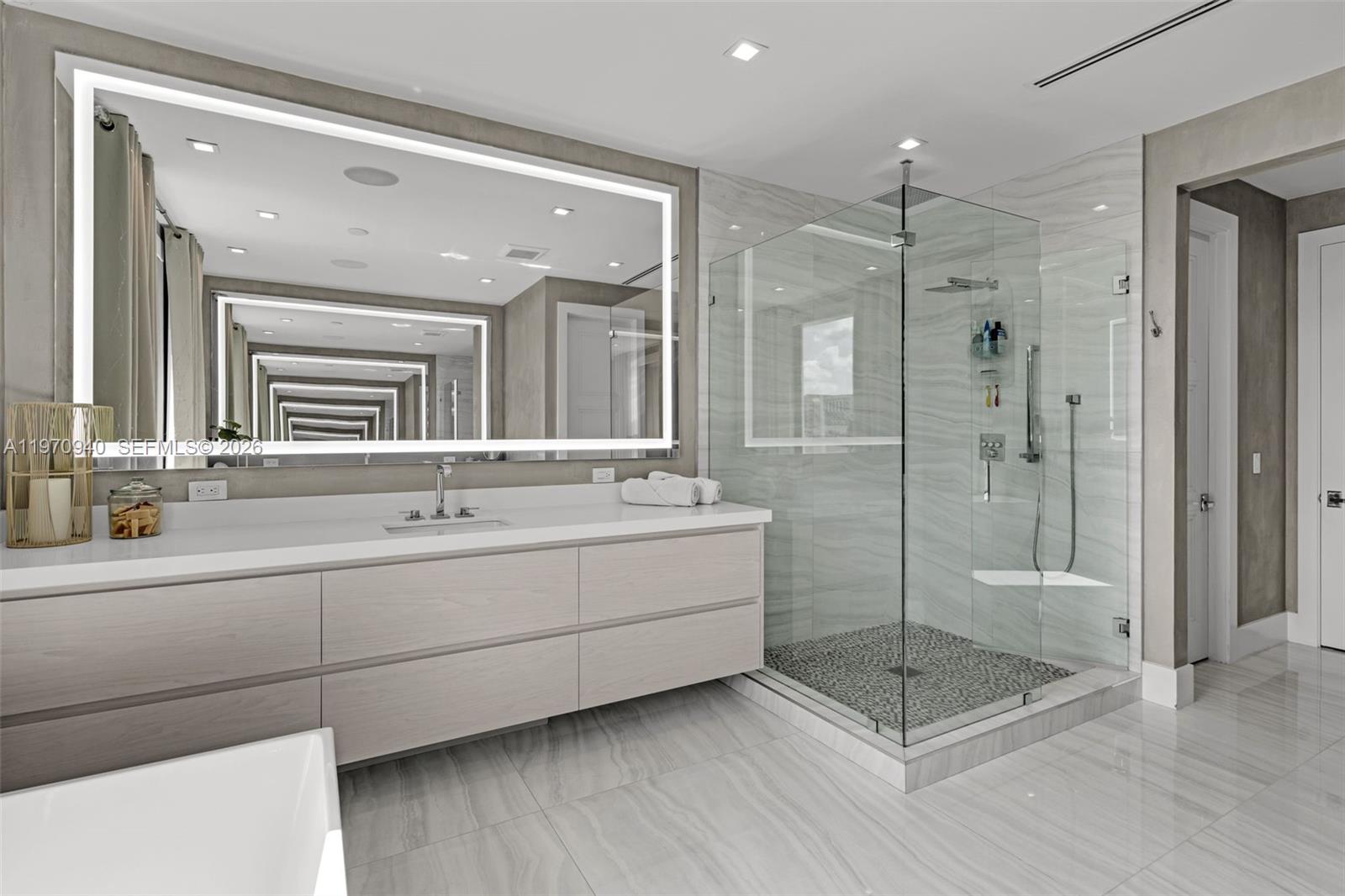 225 NE 3rd St, Boca Raton FL 33432