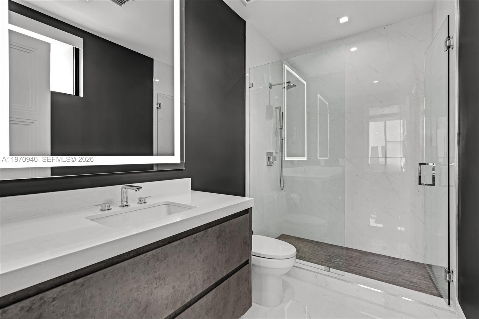 225 NE 3rd St, Boca Raton FL 33432