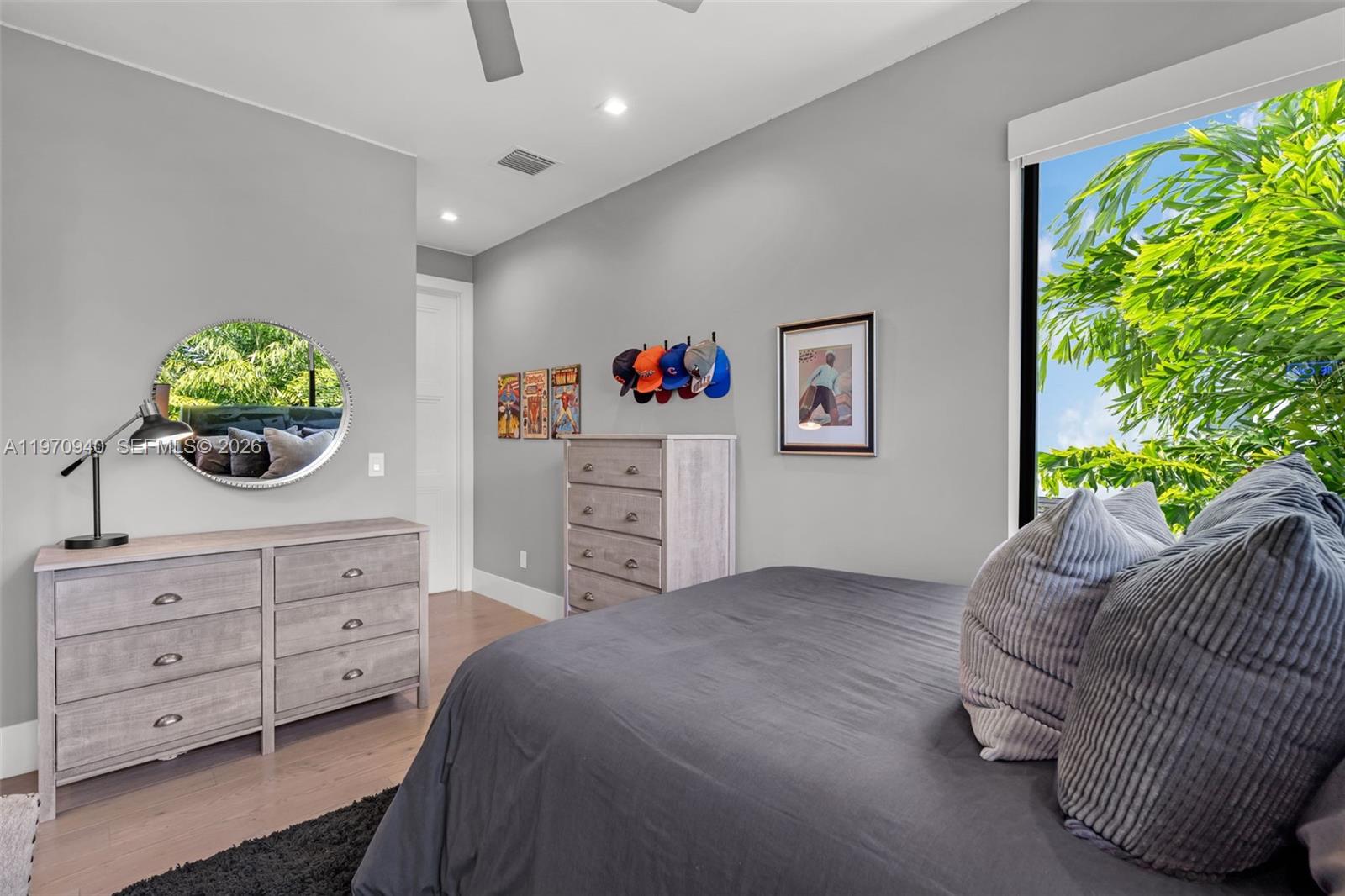 225 NE 3rd St, Boca Raton FL 33432
