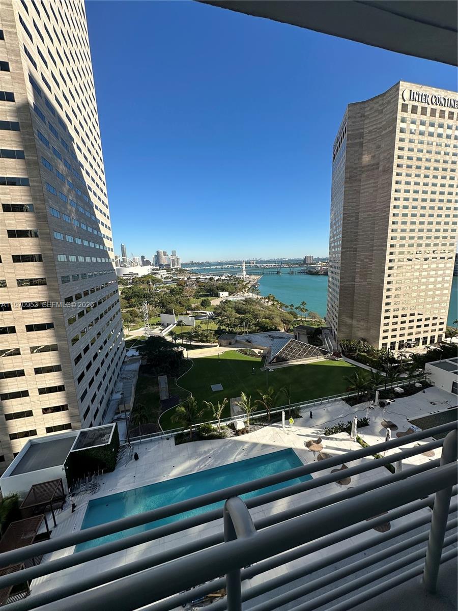 325 S Biscayne Blvd #2016, Miami FL 33131