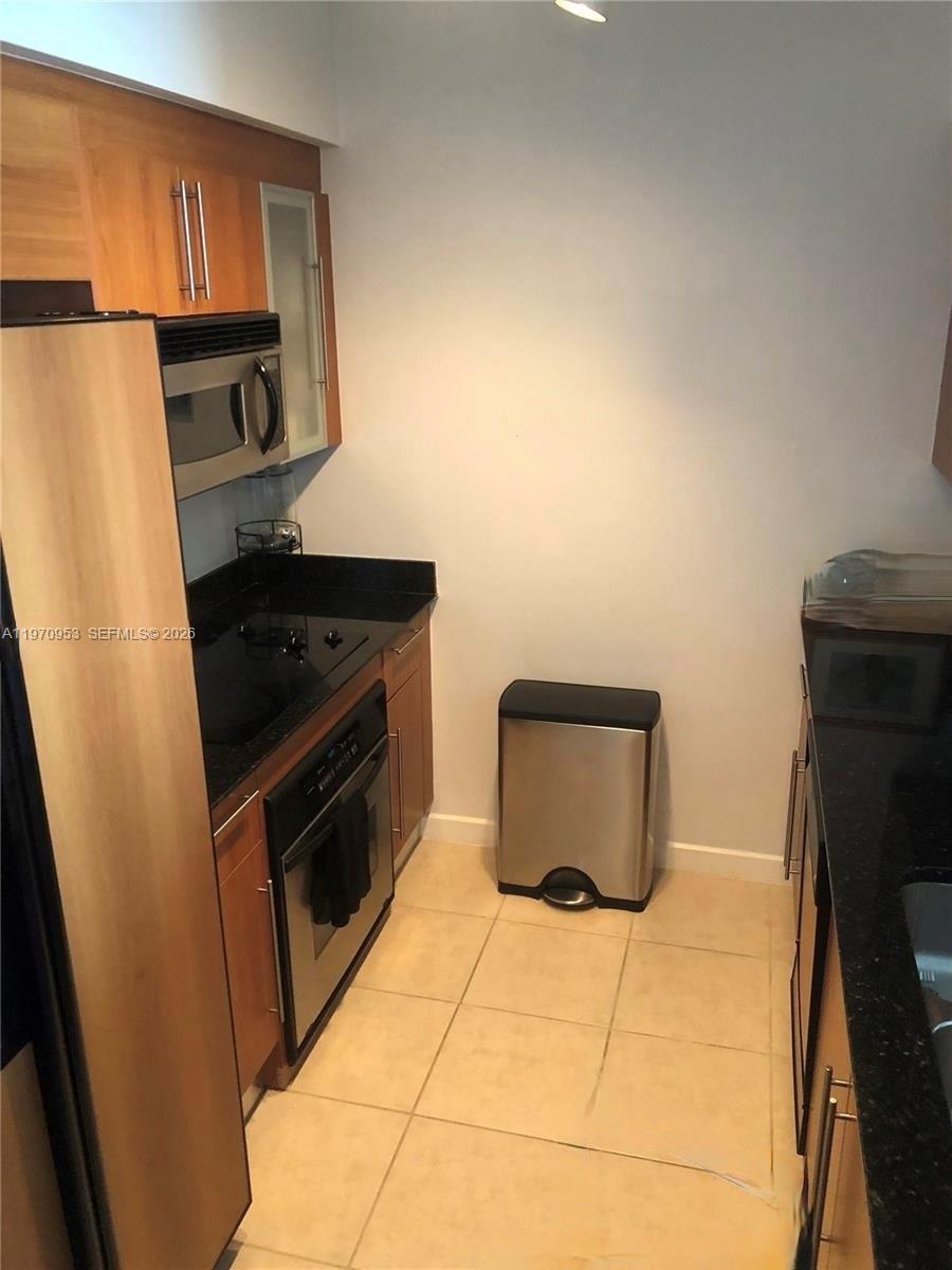 325 S Biscayne Blvd #2016, Miami FL 33131