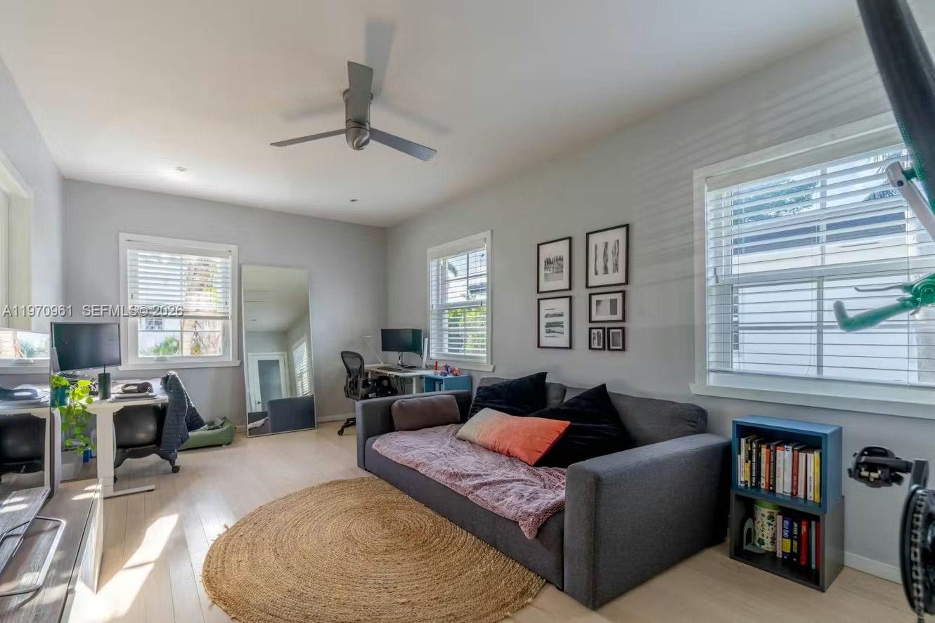 1061 Michigan Ave #4, Miami Beach FL 33139
