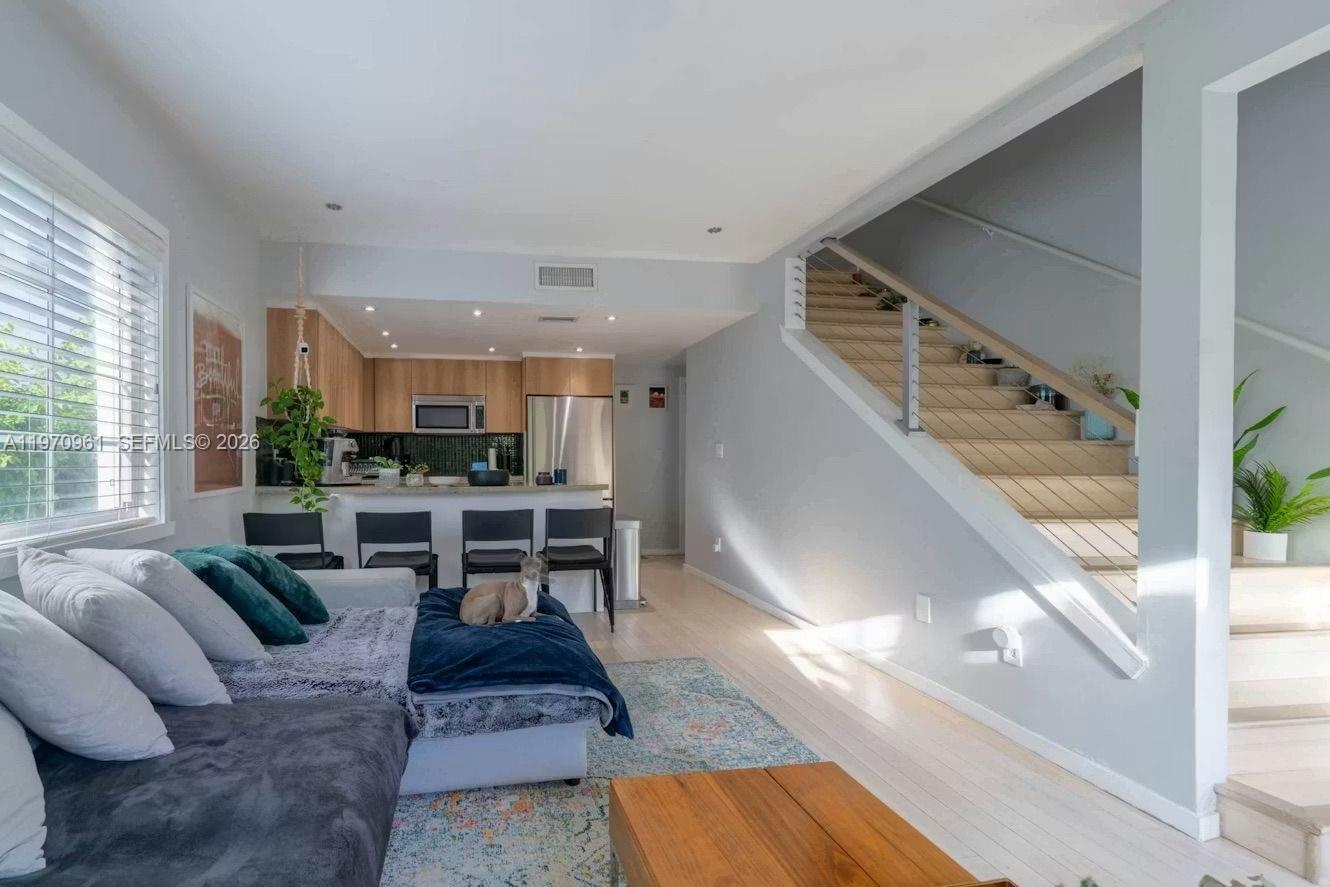 1061 Michigan Ave #4, Miami Beach FL 33139
