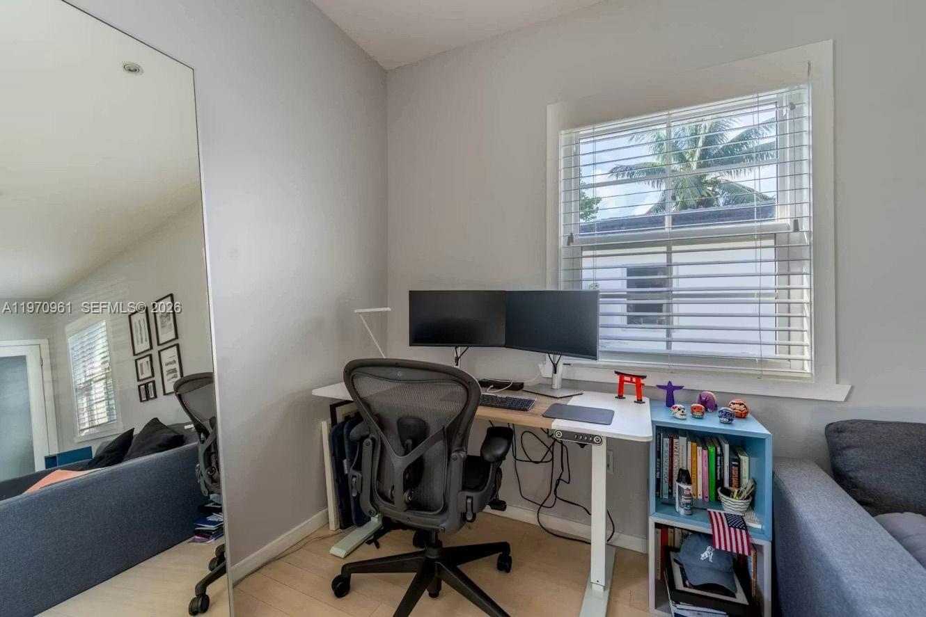 1061 Michigan Ave #4, Miami Beach FL 33139