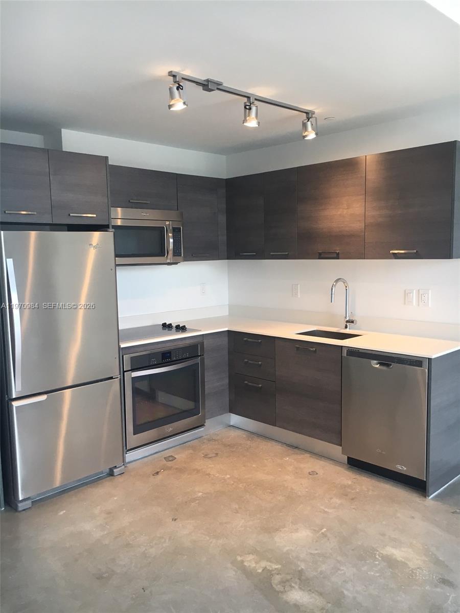 151 SE 1st St #1109, Miami FL 33131