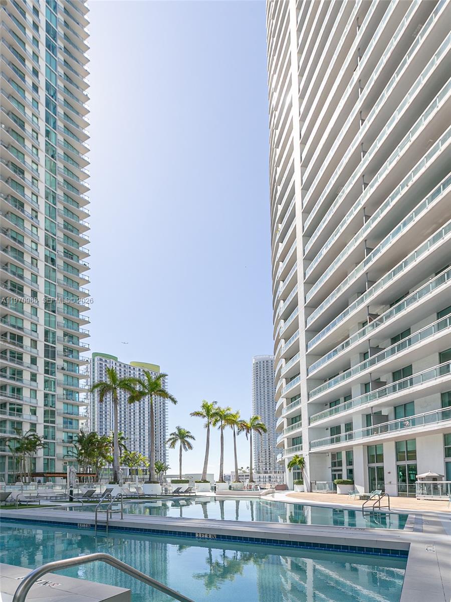 90 SW 3rd St #1611, Miami FL 33130