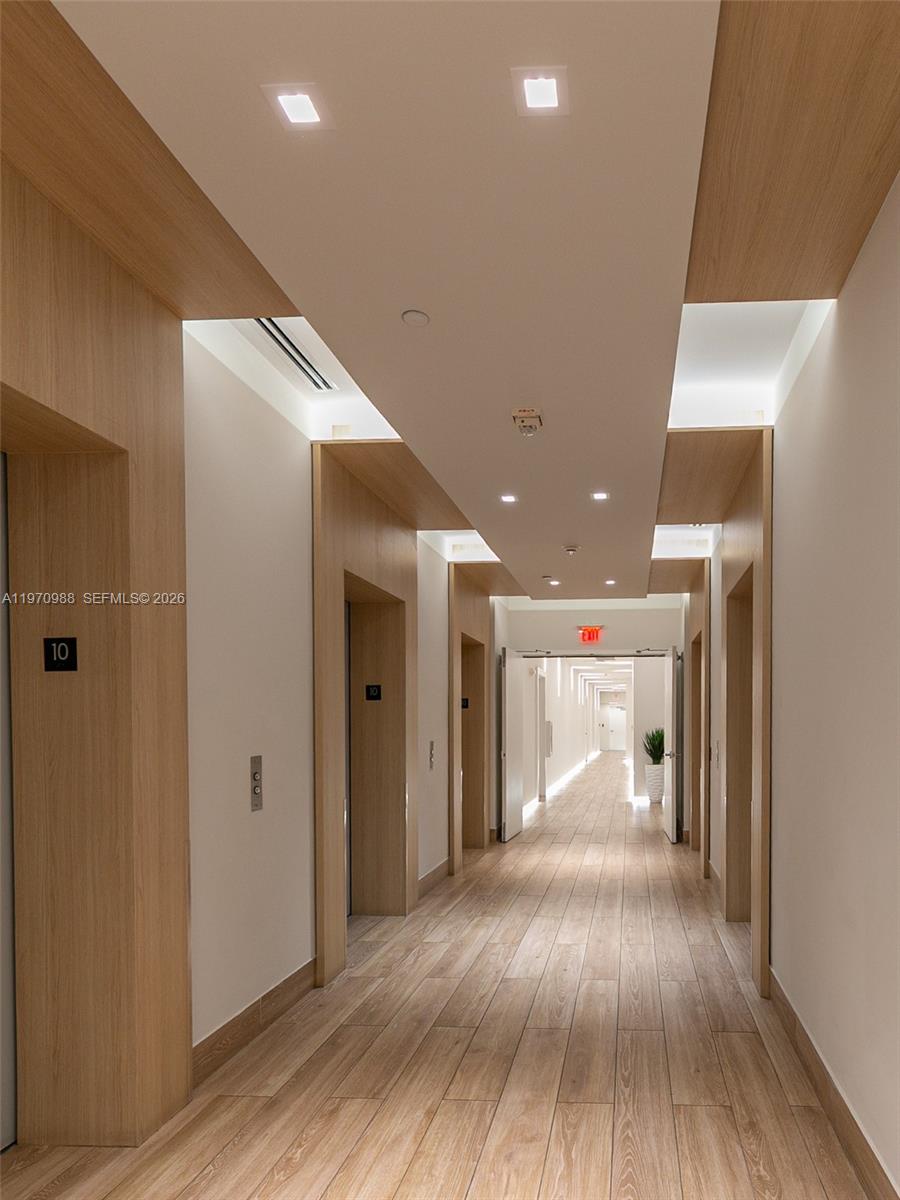 90 SW 3rd St #1611, Miami FL 33130
